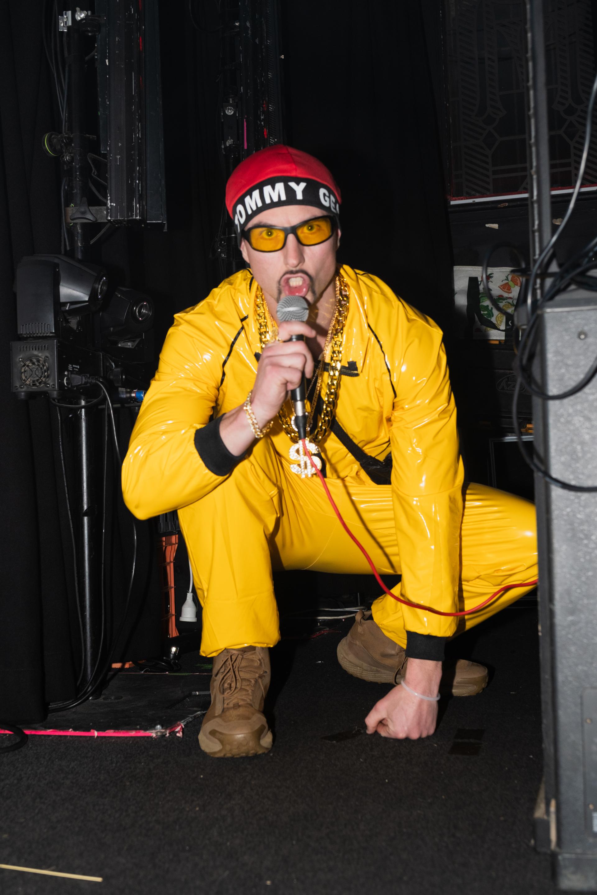 Live music photograph — Subcenter90s